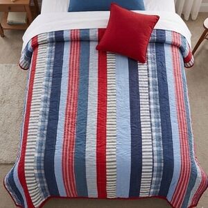 Pottery Barn Kids Americana Quilt Twin  2012
